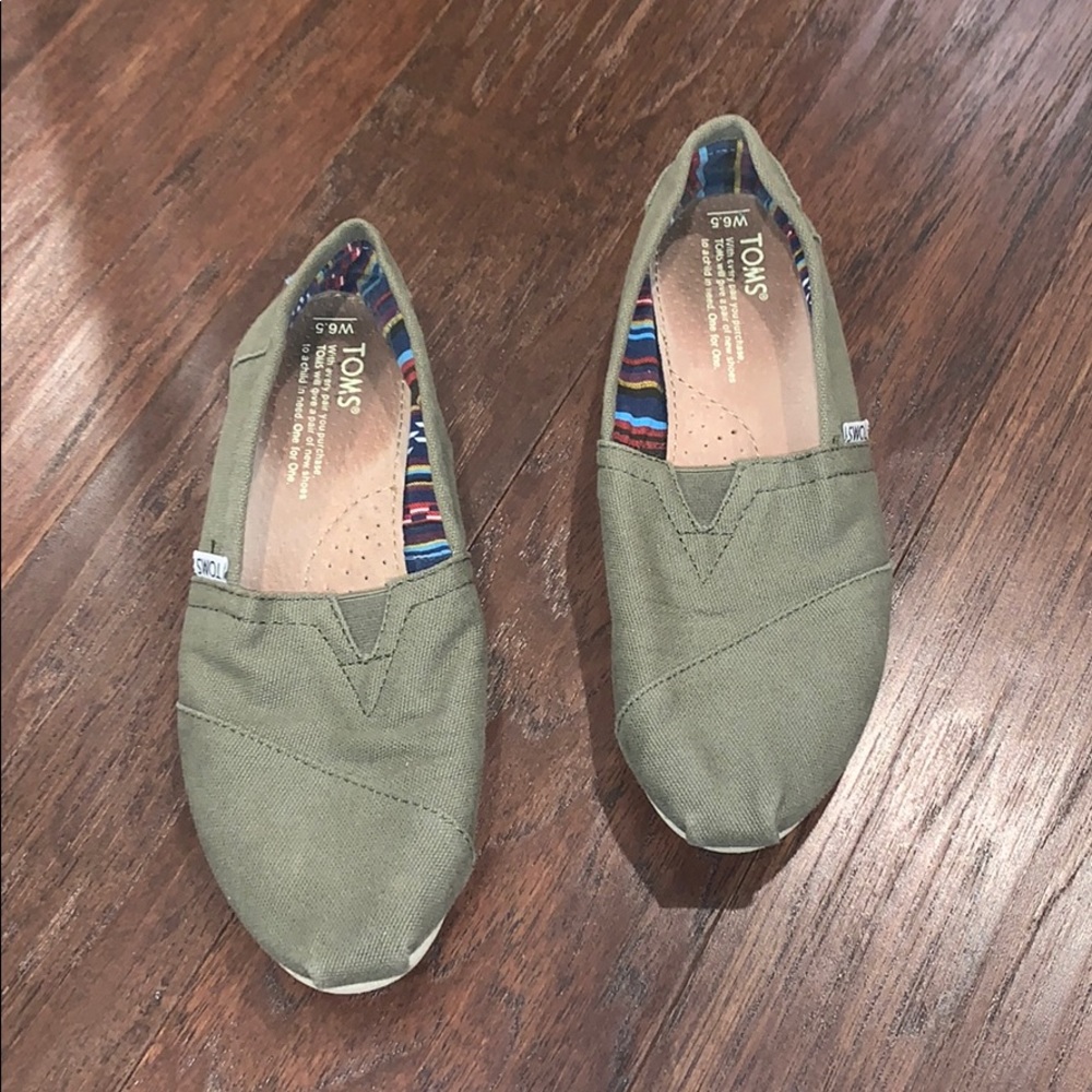 Army Green TOMS
